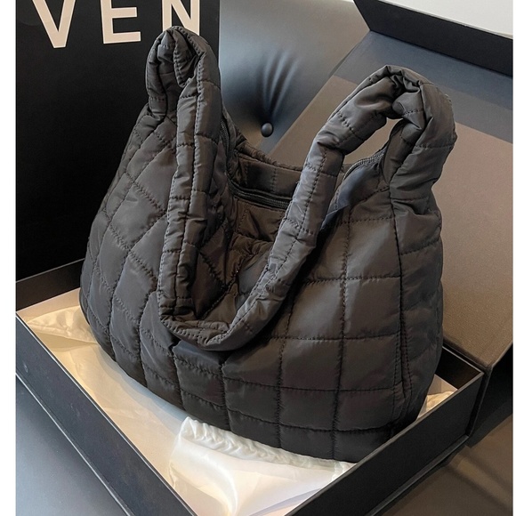 Luxe Quilted Puffer Messenger Shoulder Crossbody Travel Bag - Picture 7 of 8